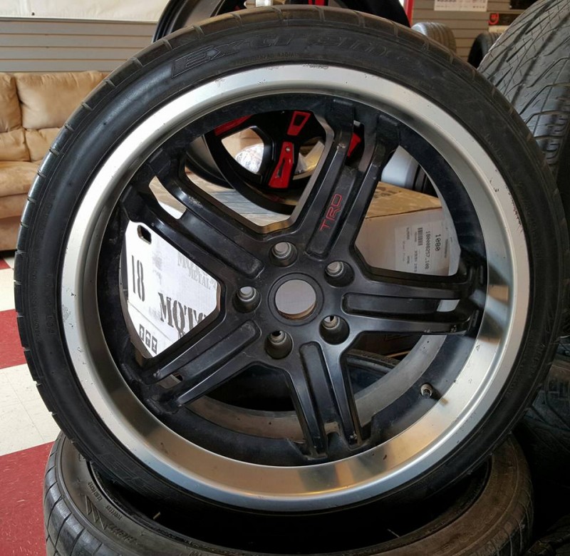 235/35ZR19 Nitto NT555 Extreme