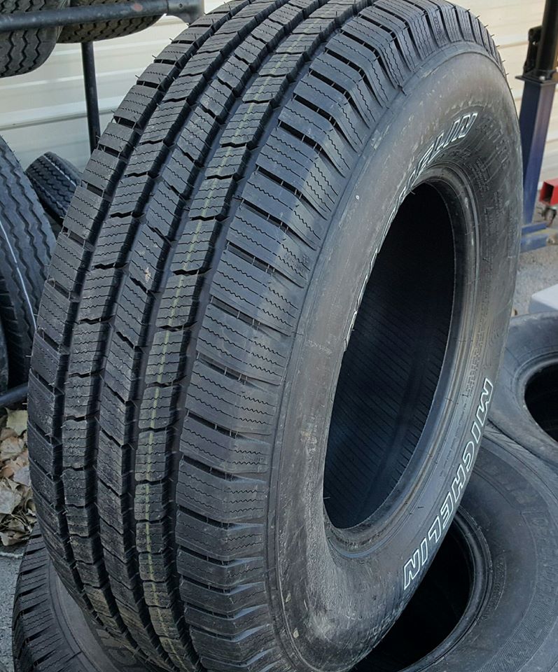 Michelin Defender LTX 235/75R15
